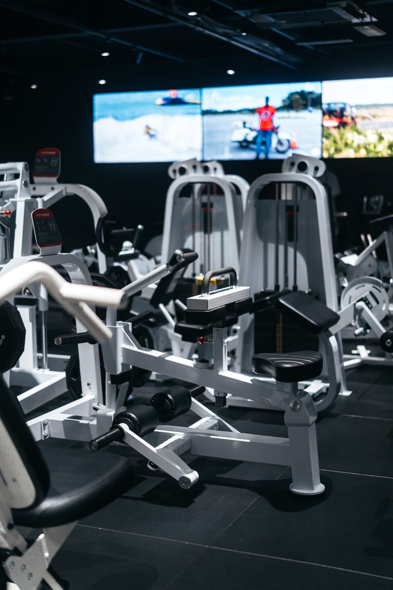 マニアックなマシン解説、マシン選びで筋トレ効果が変わる理由｜新潟市中央区女池の24時間ジム GEEKFIT. MEIKE