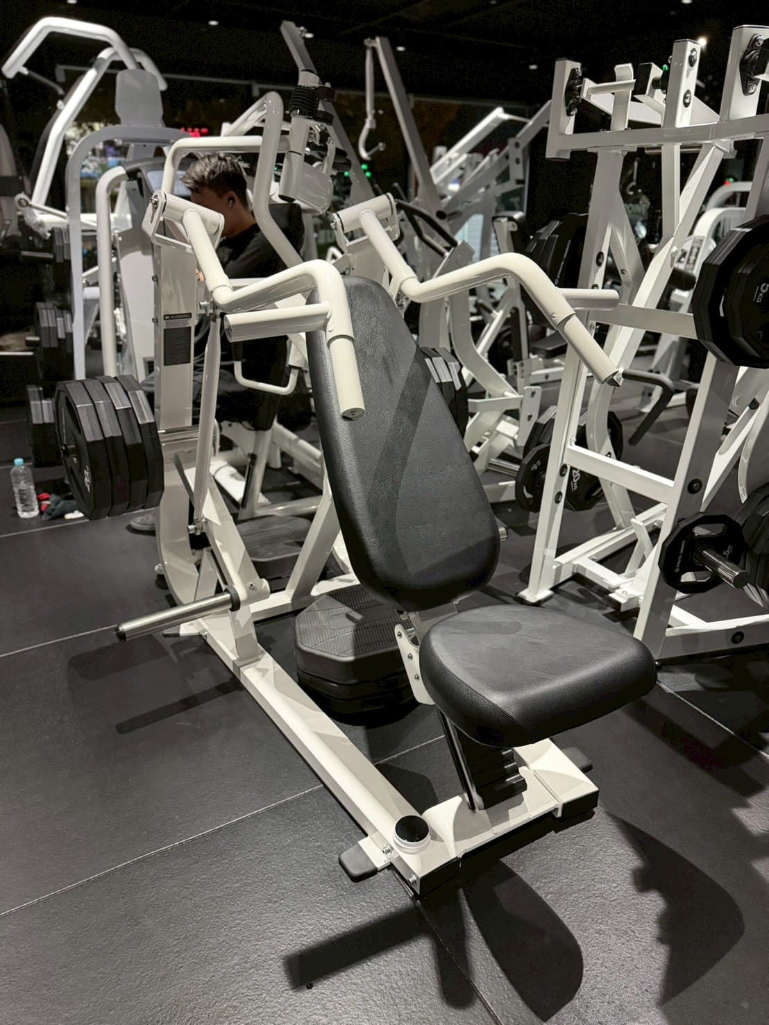 インクラインチェストプレス