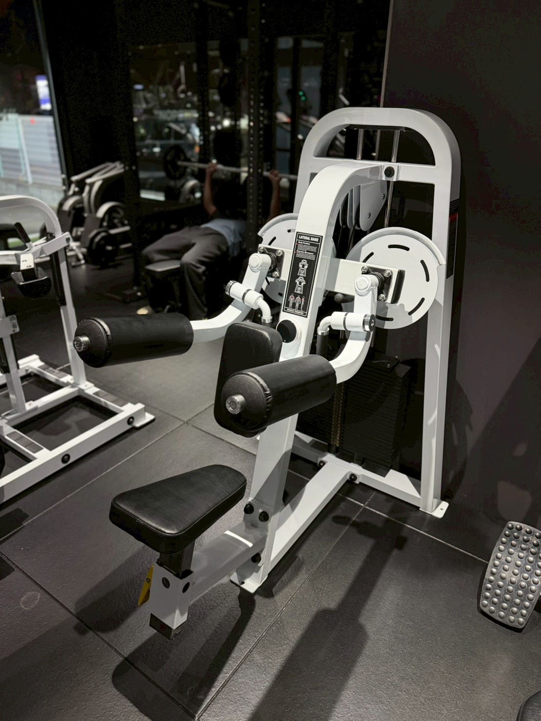 ラテラルレイズ