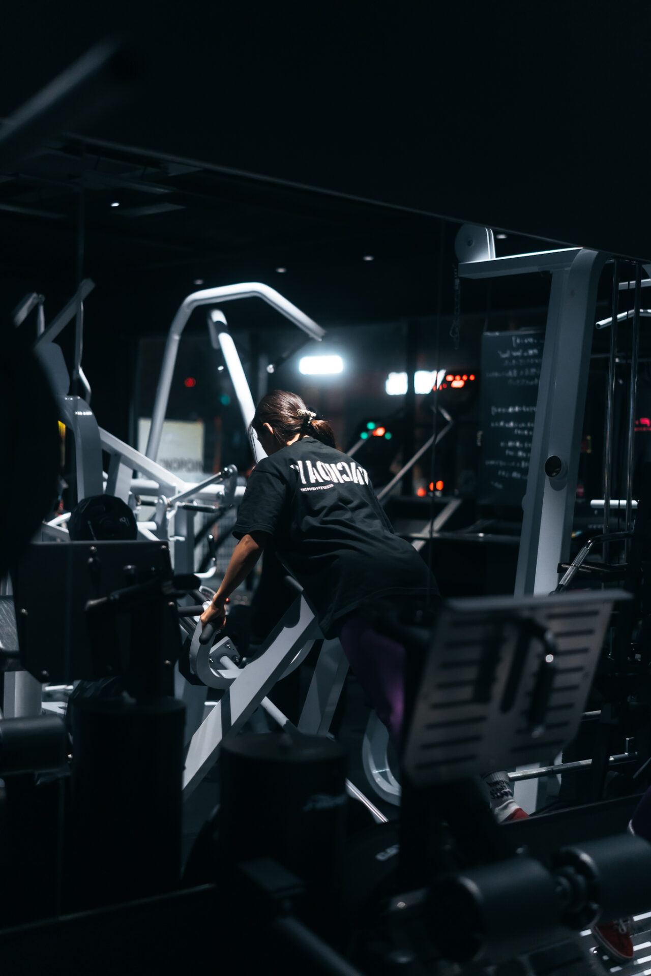 トレーニング中に反動を使うのはあり？なし？｜新潟市中央区女池の24時間ジム GEEKFIT. MEIKE