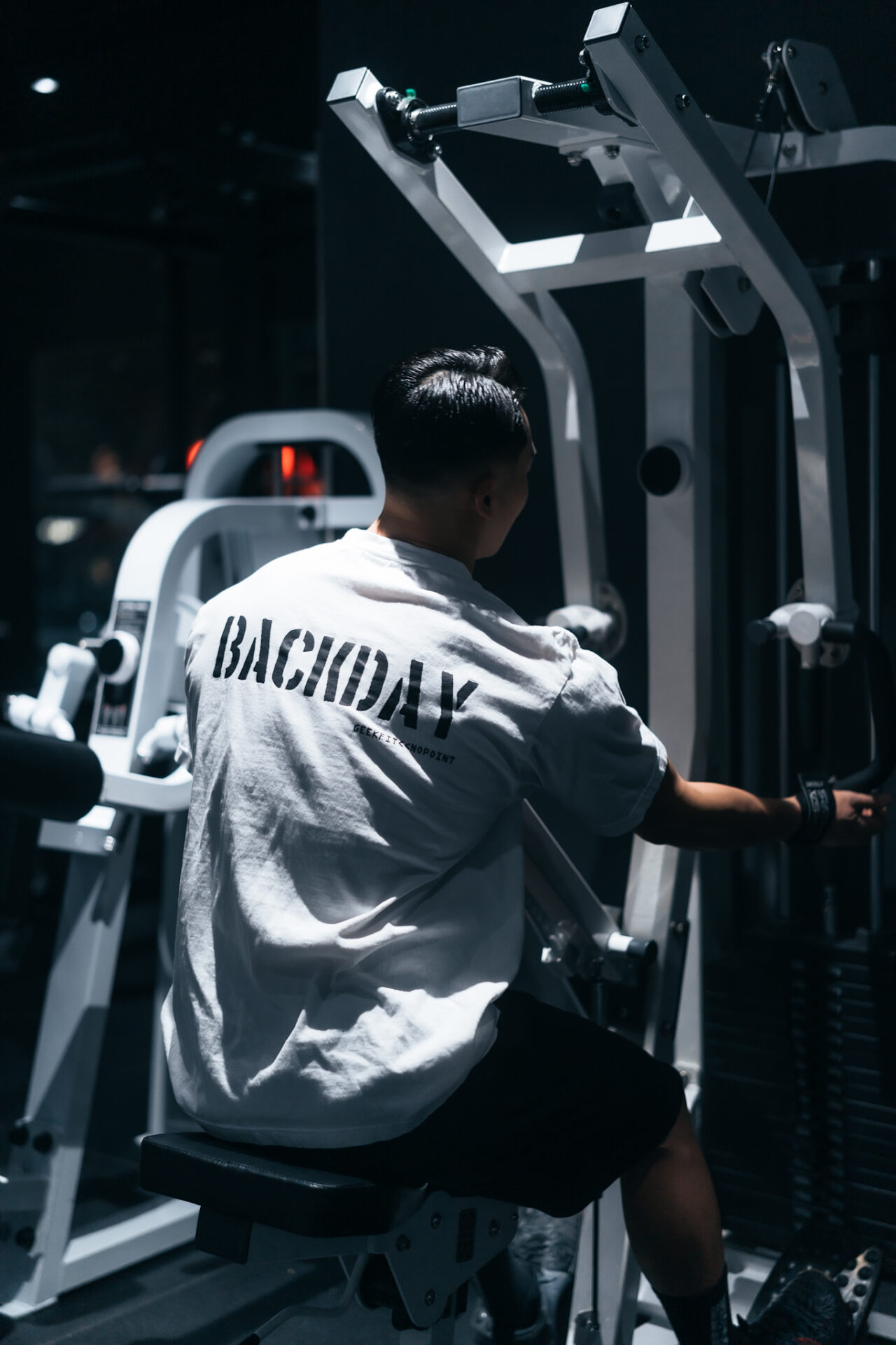 広背筋と僧帽筋は何が違う？効かせ方とトレーニングの考え方｜新潟市中央区女池の24時間ジム GEEKFIT. MEIKE