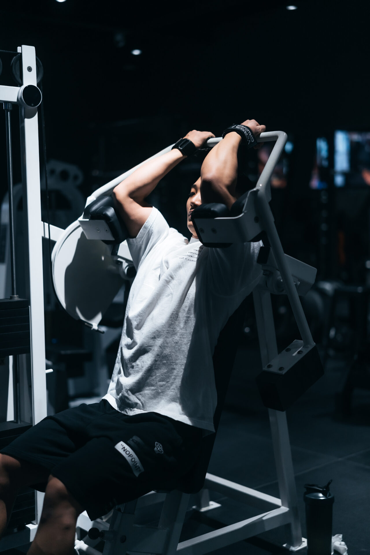 背中トレで前腕ばかり疲れる原因と解決法、握力に負けない鍛え方｜新潟市中央区女池の24時間ジム GEEKFIT. MEIKE