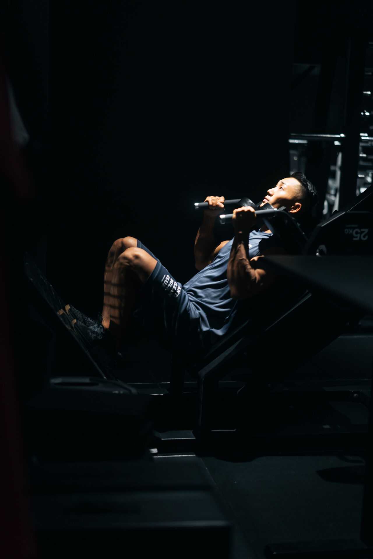 脚トレが変わる、ハックスクワットが初心者〜上級者まで使われる理由｜新潟市中央区女池の24時間ジム GEEKFIT. MEIKE