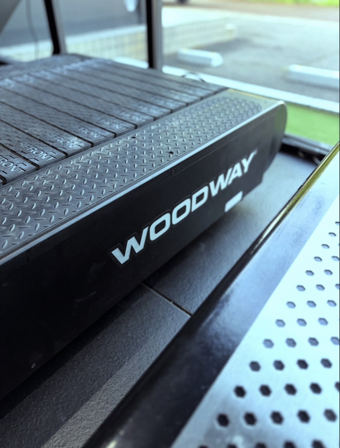 ただ走るだけじゃない～WOODWAY 4FRONTが“動き”を変える理由～｜新潟市中央区女池の24時間ジム GEEKFIT. MEIKE　